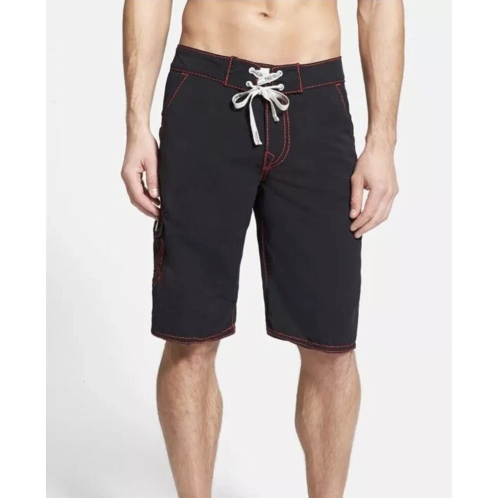 True Religion Men's Big T Board Shorts Black PTRB011S size 42 With Defect